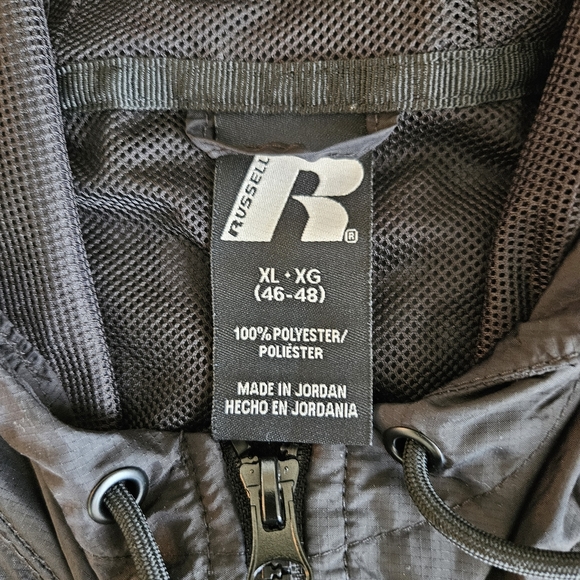 Russell Men’s Windbreaker size Extra Large XL Black Gray Camoflauge Camo - Picture 4 of 4